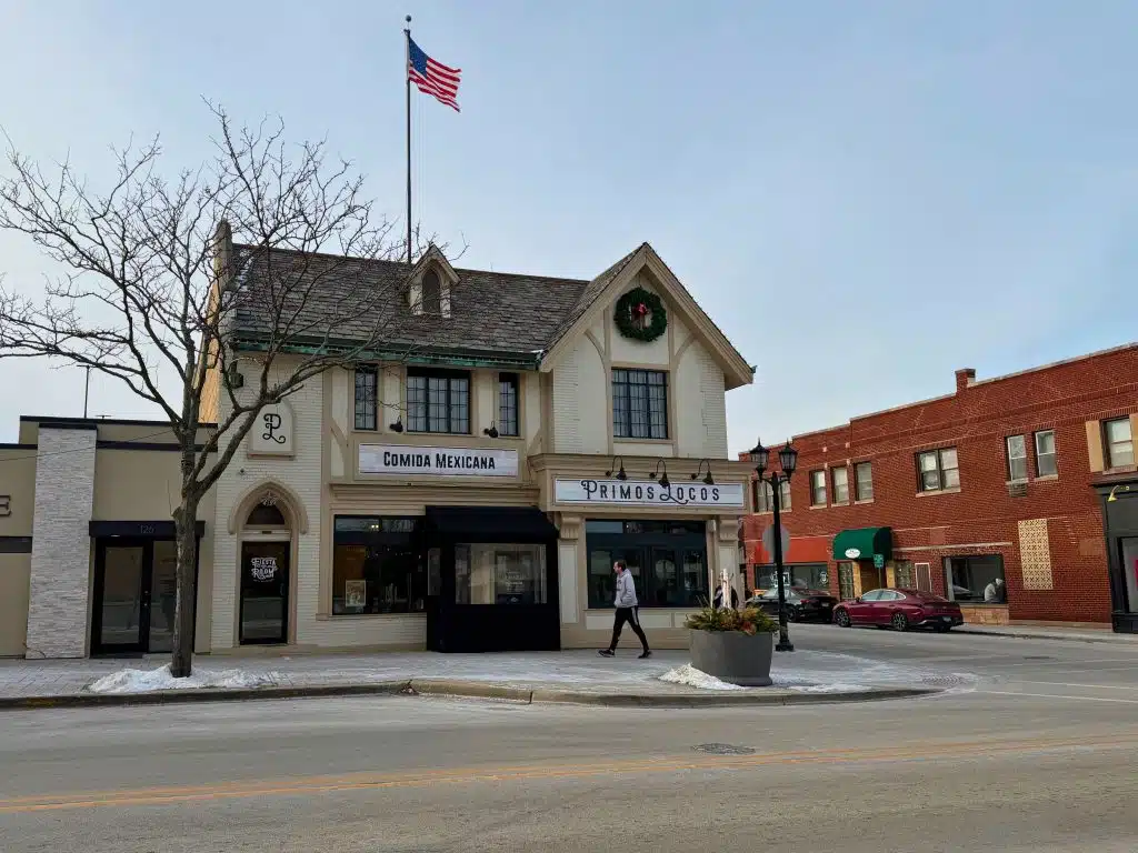 Hey Elmhurst! - Christmas in Elmhurst, IL - Primos Locos